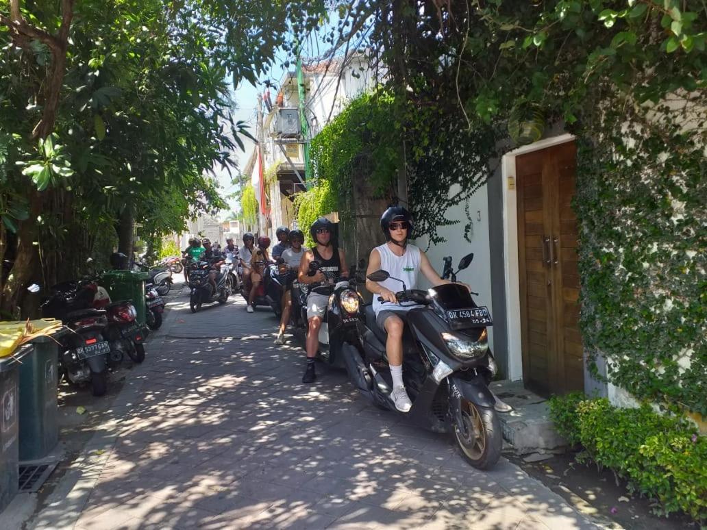 Stellar Capsules Hostel Семиняк Екстериор снимка Street in Canggu